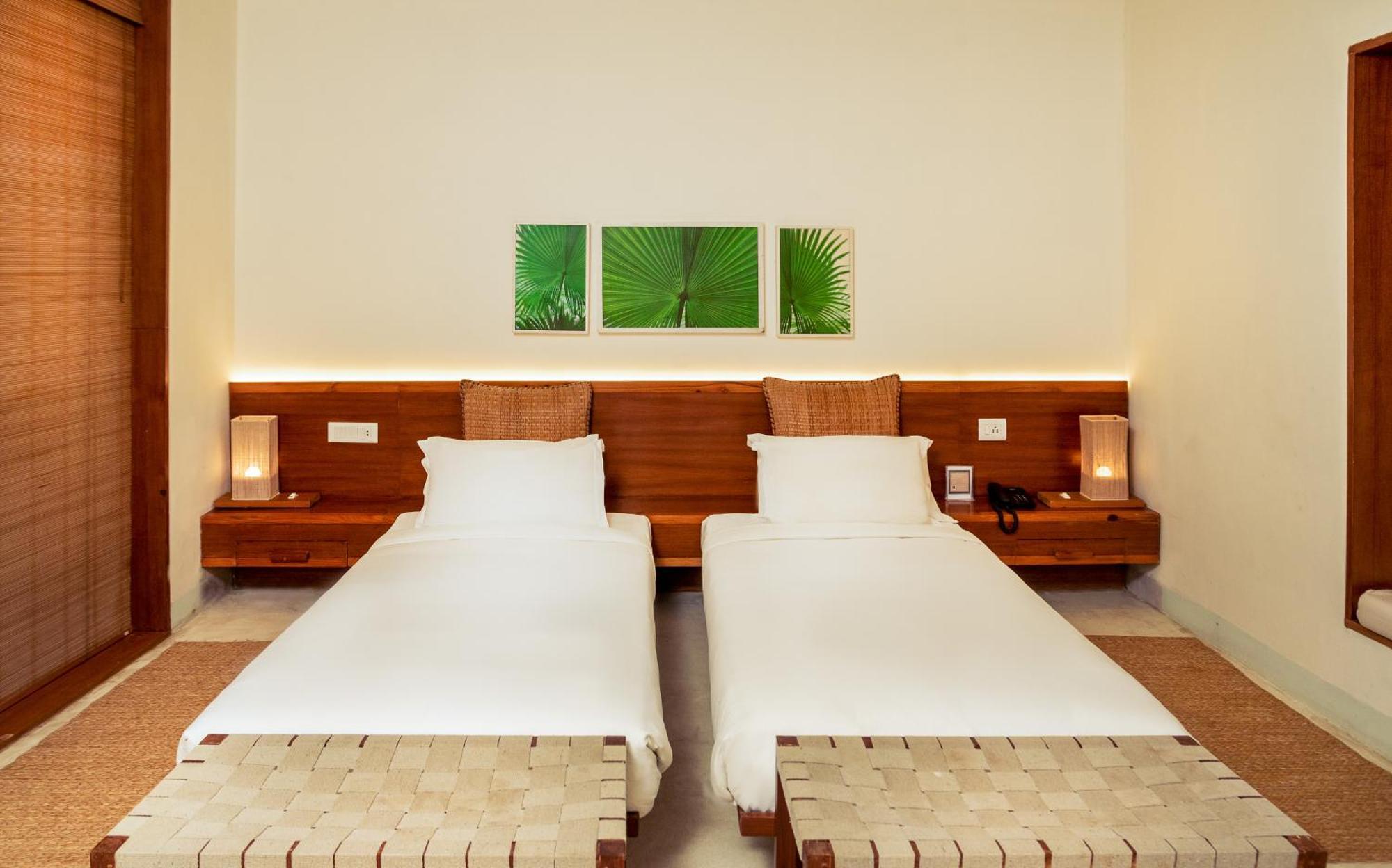 Hotel Kasara Chitwan à Patlahara Extérieur photo